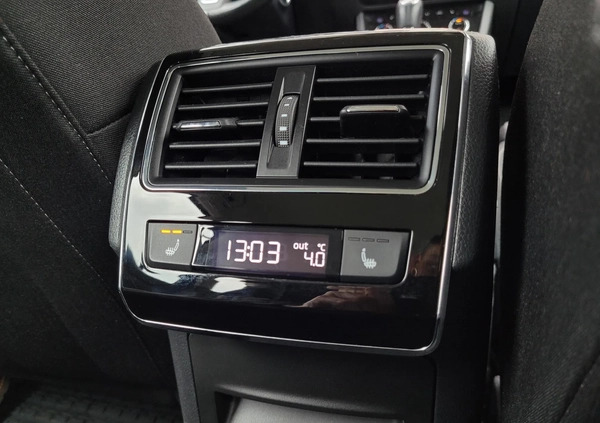 Skoda Superb cena 99900 przebieg: 108611, rok produkcji 2018 z Grodzisk Mazowiecki małe 277
